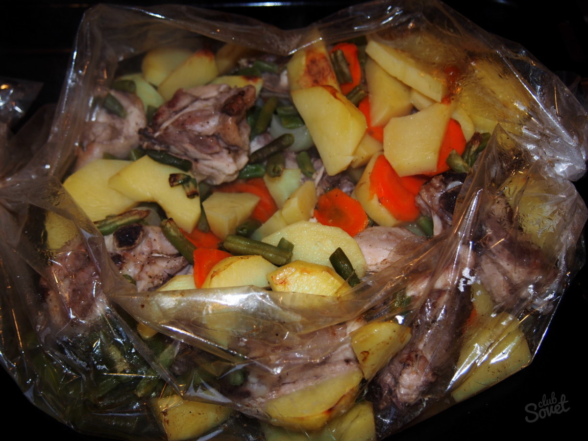 Запеченная картошка в духовке с куриным мясом. Как запечь курицу с картошкой в духовке