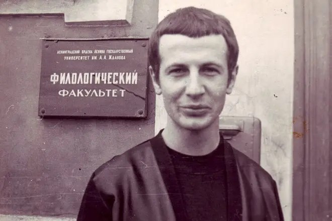 Биография М. И