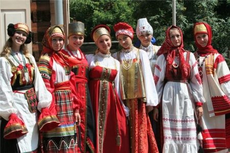 Русский национальный костюм нарисовать пошагово. Выставка детских работ по рисованию «Русский народный костюм» в подготовительной группе