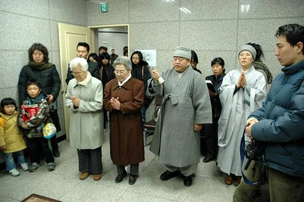 В чем хоронят людей японцы. Смерть и похороны в японии