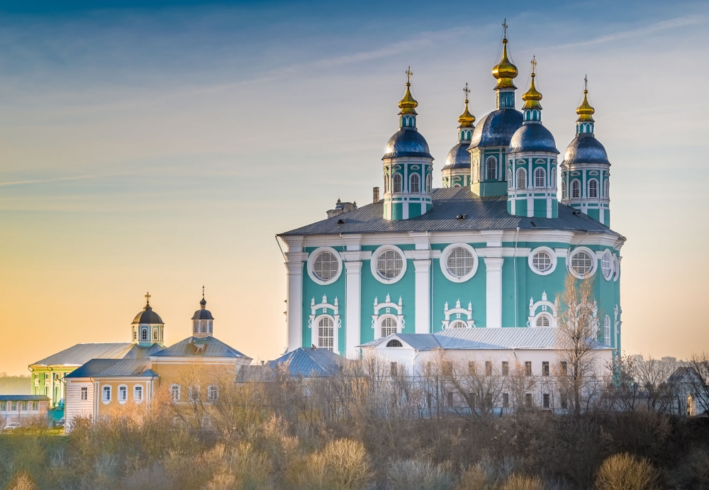 Смоленская икона Божией Матери именуемая «Одигитрия», значение и фото. Одигитрия - что это такое? Икона "Одигитрия"