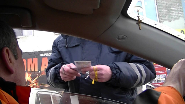 Какие документы нужны чтобы управлять автомобилем. Как получить водительское удостоверение? Какие документы нужны для обмена старых прав на новые? Что возить с собой необязательно