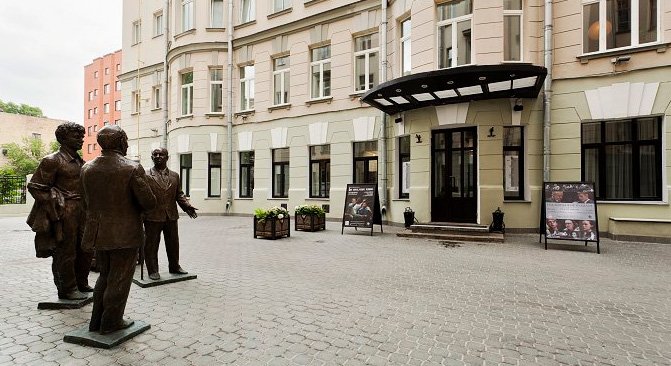Табакерка афиша на ноябрь.